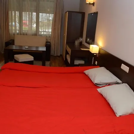 Hotel Piri
