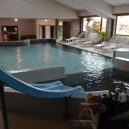 Hotel Piri