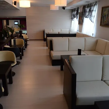 Hotel Piri